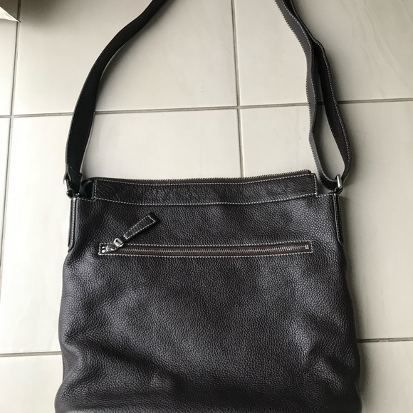 Danier Leather cross body purse - Picture 2 of 4